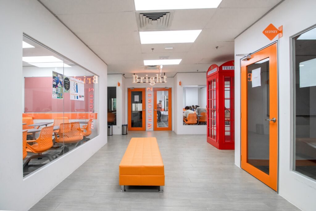 Bright Language Center – معهد برايت